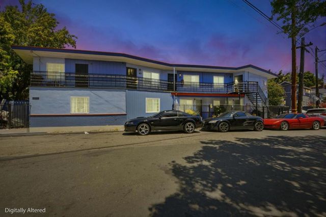 3050 Davis Street, Oakland, CA 94601
