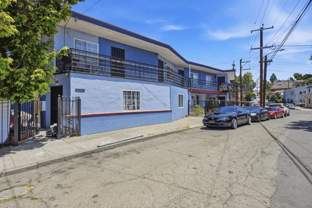 3050 Davis Street, Oakland, CA 94601