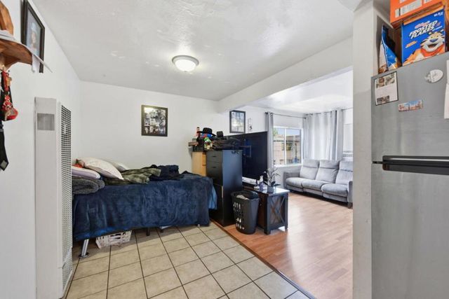 3050 Davis Street, Oakland, CA 94601