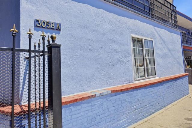 3050 Davis Street, Oakland, CA 94601