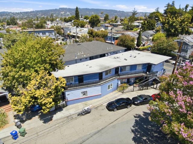 3050 Davis Street, Oakland, CA 94601