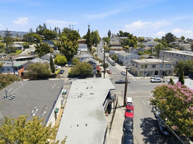 3050 Davis Street, Oakland, CA 94601