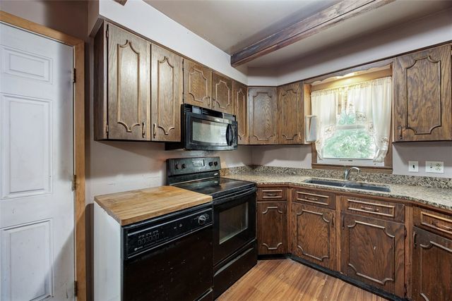 309 2nd Ave NW, Mt Vernon, IA 52314