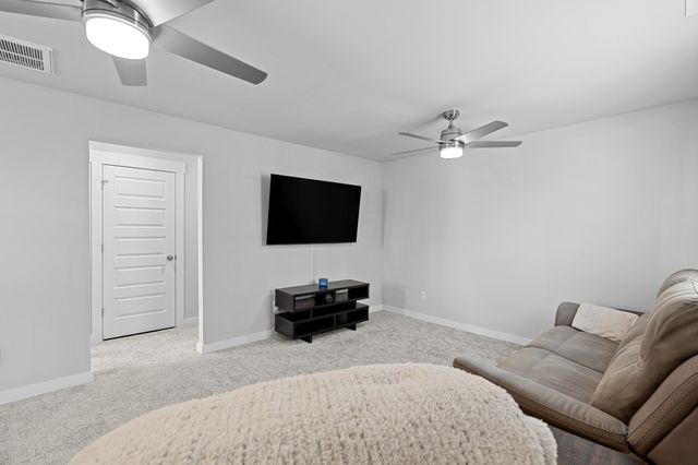 719 Mickelson Way, Lebanon, TN 37087