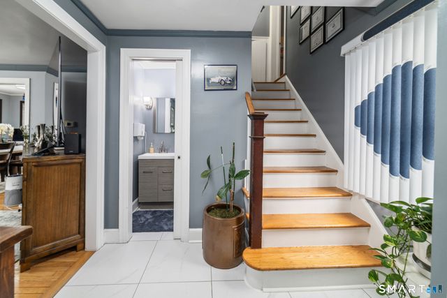 43 Bateswood Road, Waterbury, CT 06706