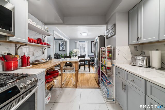 43 Bateswood Road, Waterbury, CT 06706