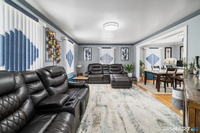 43 Bateswood Road, Waterbury, CT 06706