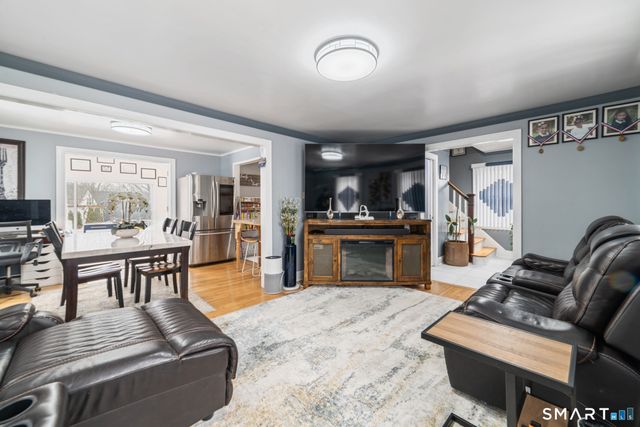 43 Bateswood Road, Waterbury, CT 06706