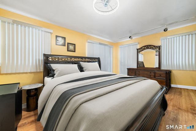 43 Bateswood Road, Waterbury, CT 06706