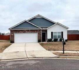 8833 Ruth Ann Cove, Southaven, MS 38671