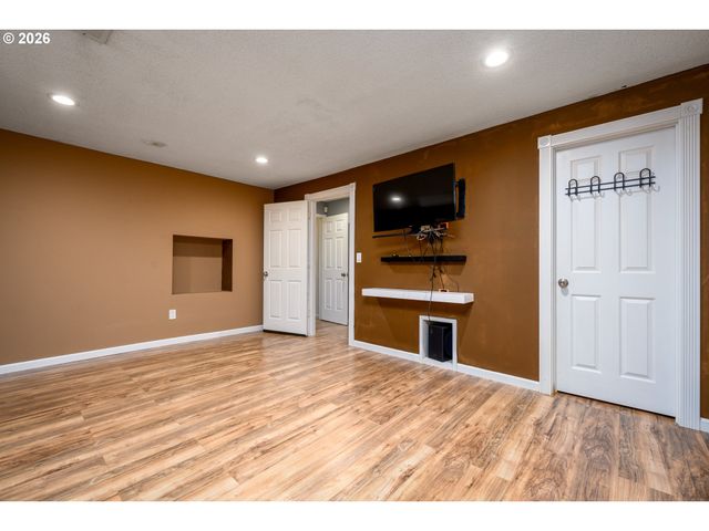 2024 Sw TEGART Ave, Gresham, OR 97080
