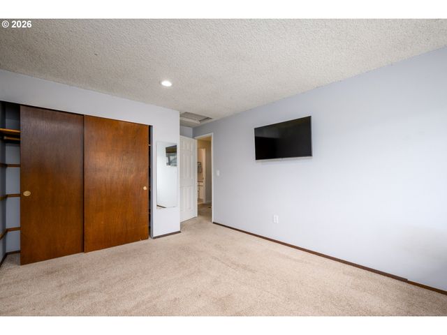 2024 Sw TEGART Ave, Gresham, OR 97080