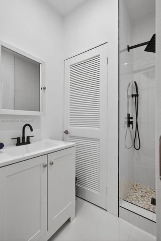 245 NE 175th St, North Miami Beach, FL 33162