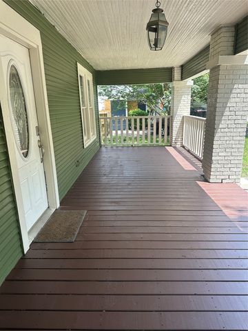 502 W. Parks Avenue, Waxahachie, TX 75165