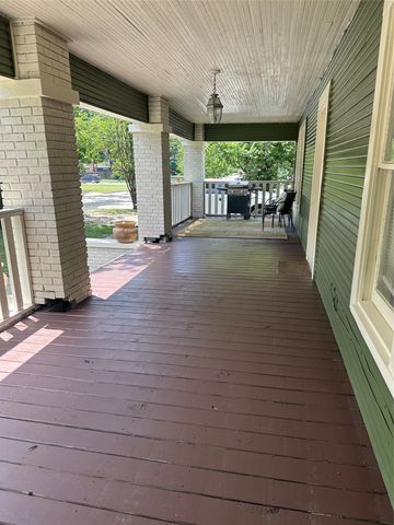 502 W. Parks Avenue, Waxahachie, TX 75165