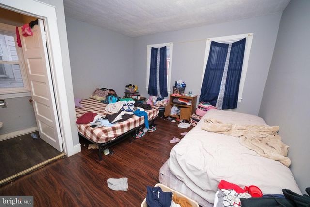 566 W PHILADELPHIA ST, York, PA 17401