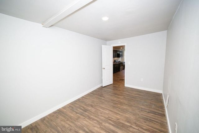 566 W PHILADELPHIA ST, York, PA 17401