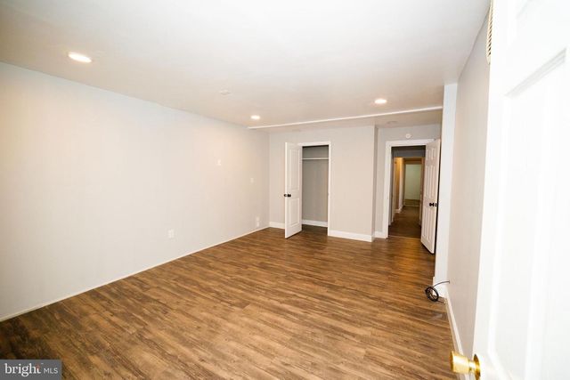 566 W PHILADELPHIA ST, York, PA 17401