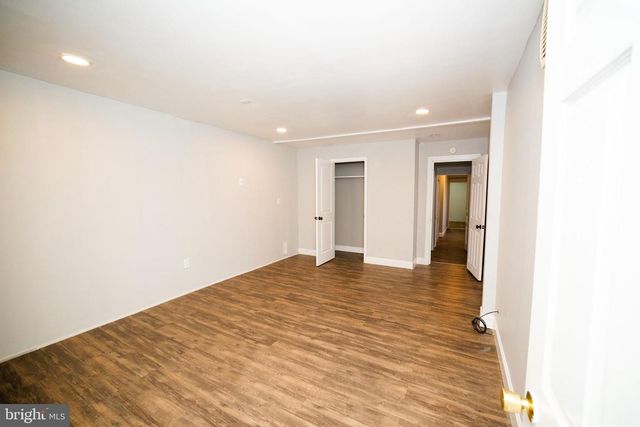 566 W PHILADELPHIA ST, York, PA 17401