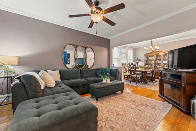 4028 N Parkside Avenue, Chicago, IL 60634