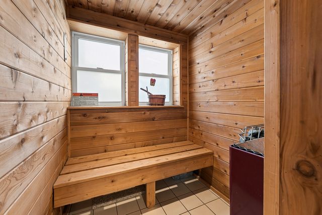 4028 N Parkside Avenue, Chicago, IL 60634