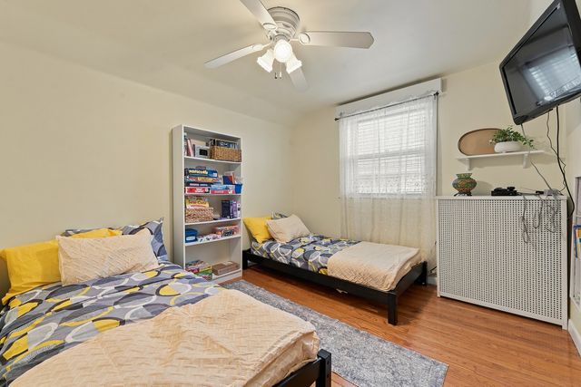 4028 N Parkside Avenue, Chicago, IL 60634