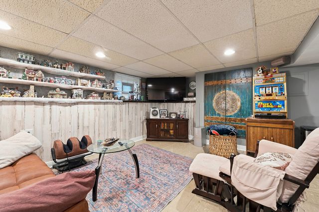 4028 N Parkside Avenue, Chicago, IL 60634