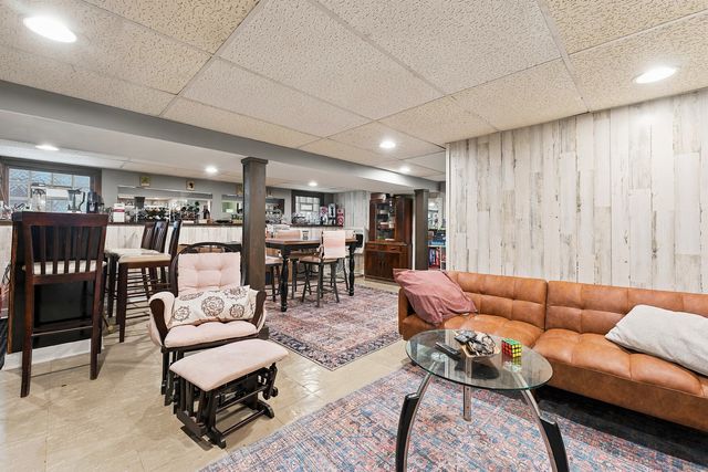 4028 N Parkside Avenue, Chicago, IL 60634