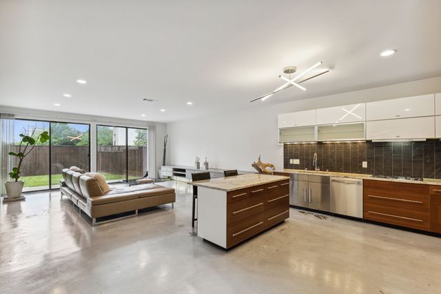 2913 Reagan Street, Dallas, TX 75219