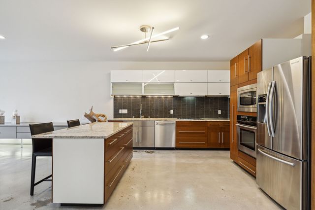 2913 Reagan Street, Dallas, TX 75219
