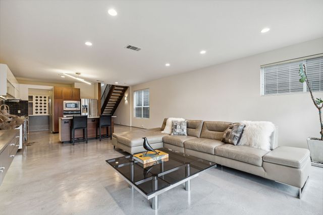 2913 Reagan Street, Dallas, TX 75219