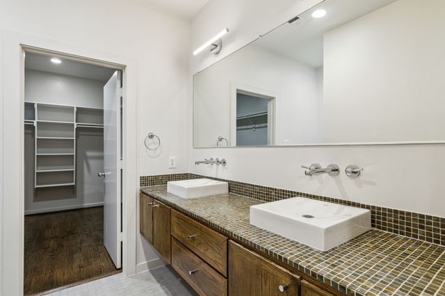 2913 Reagan Street, Dallas, TX 75219
