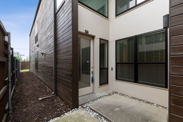 2913 Reagan Street, Dallas, TX 75219