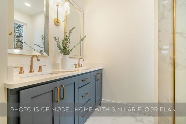 739 N Twyckenham Drive, South Bend, IN 46617