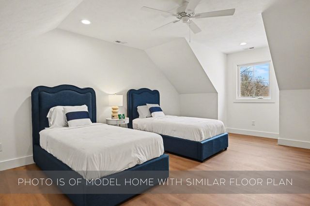 739 N Twyckenham Drive, South Bend, IN 46617