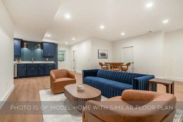 739 N Twyckenham Drive, South Bend, IN 46617