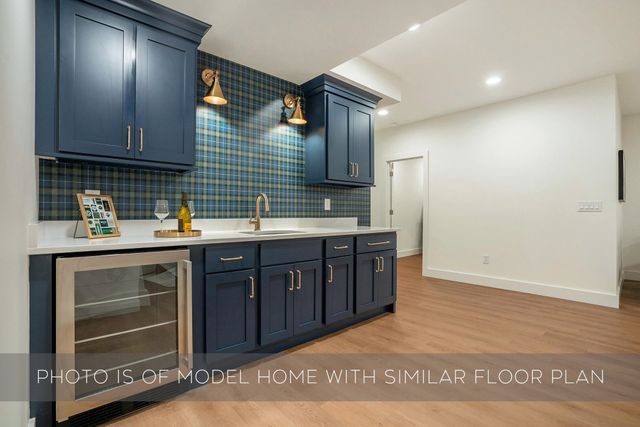 739 N Twyckenham Drive, South Bend, IN 46617