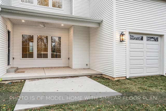 739 N Twyckenham Drive, South Bend, IN 46617