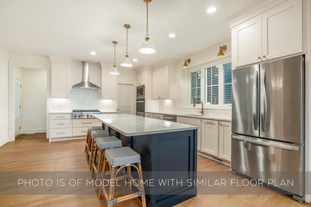 739 N Twyckenham Drive, South Bend, IN 46617