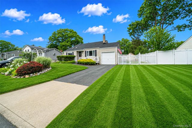 191 Grove Street, Port Jefferson Station, NY 11776