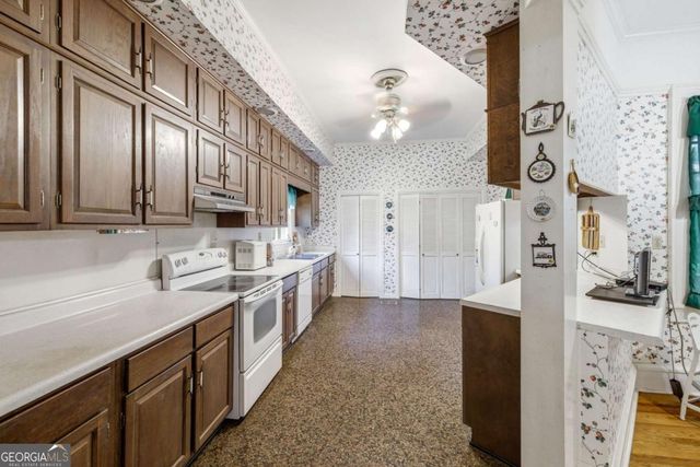 121 W Candler Street, Winder, GA 30680