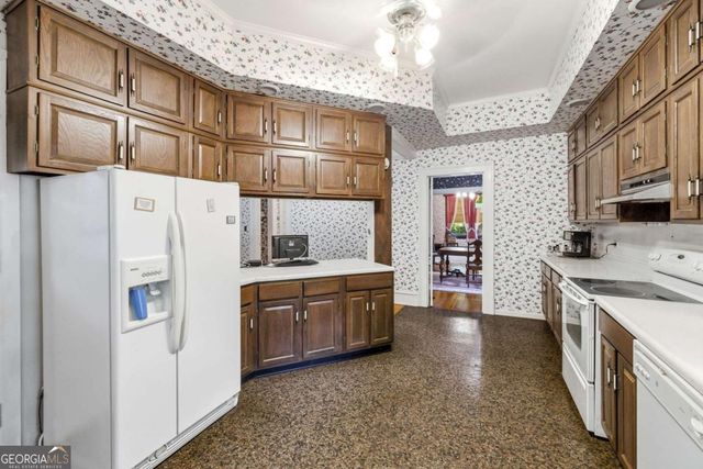 121 W Candler Street, Winder, GA 30680