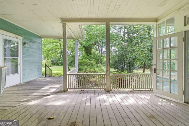 121 W Candler Street, Winder, GA 30680
