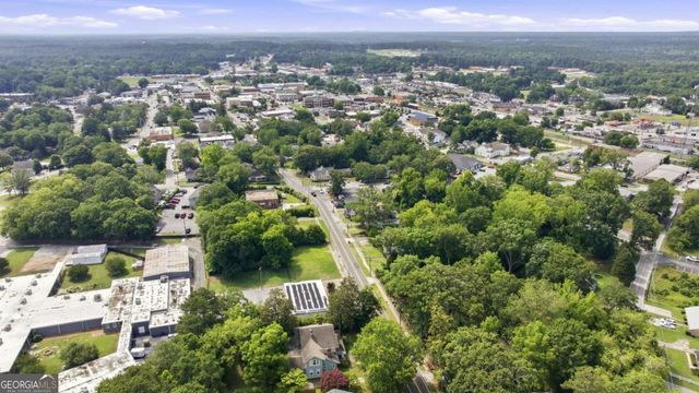121 W Candler Street, Winder, GA 30680