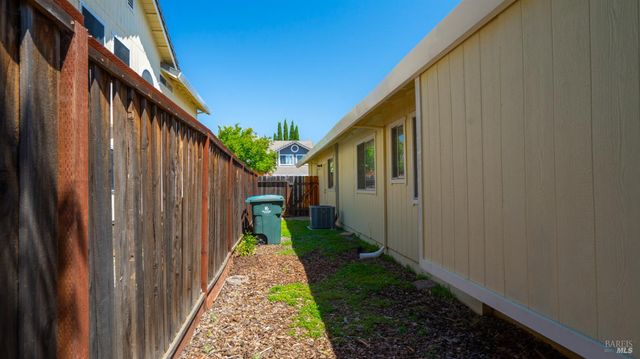 108 American Way, Vacaville, CA 95687