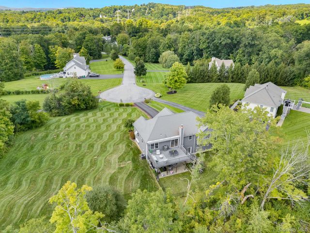 27 Frieda Lane, Poughkeepsie, NY 12603