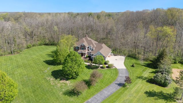 10210 Snowy Owl Lane, Roanoke, IN 46783