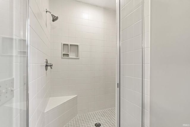 10210 Snowy Owl Lane, Roanoke, IN 46783