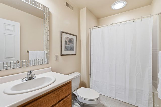 10210 Snowy Owl Lane, Roanoke, IN 46783