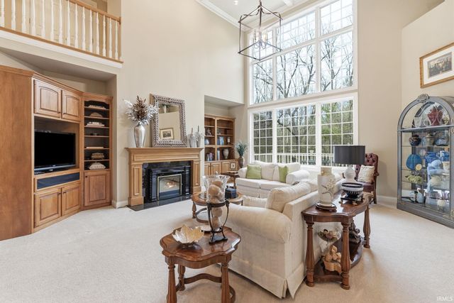 10210 Snowy Owl Lane, Roanoke, IN 46783